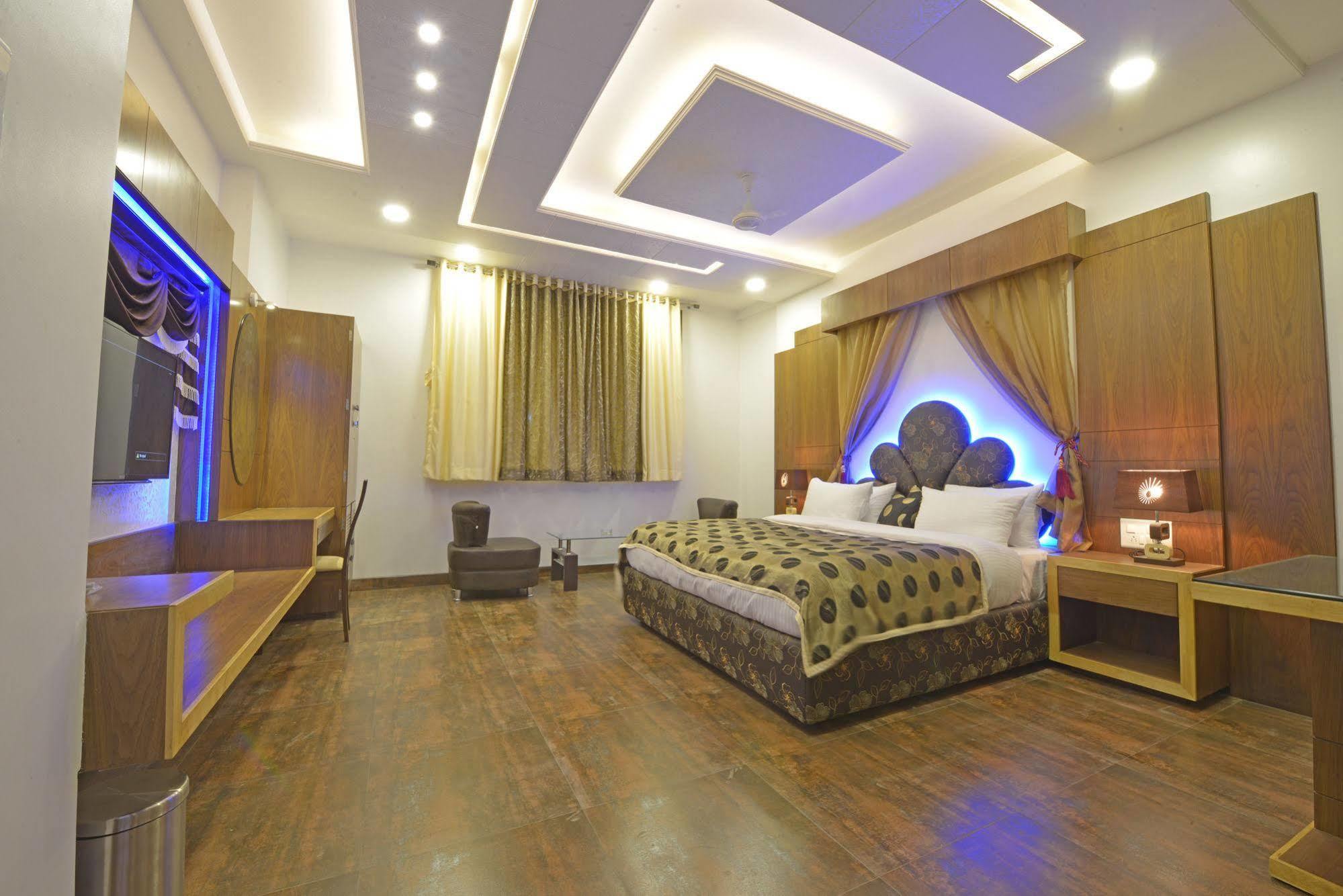 Hotel Jp International Aurangabad  Bagian luar foto