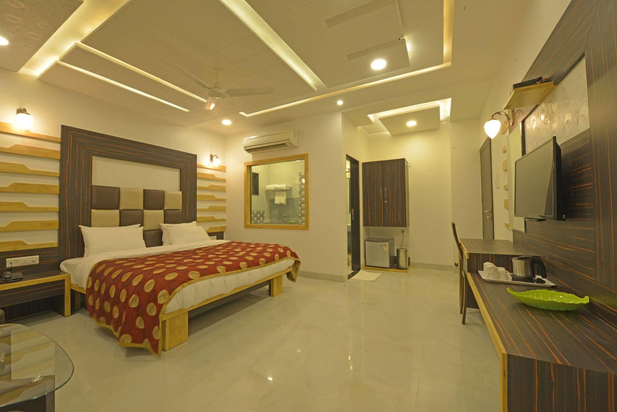 Hotel Jp International Aurangabad  Bagian luar foto