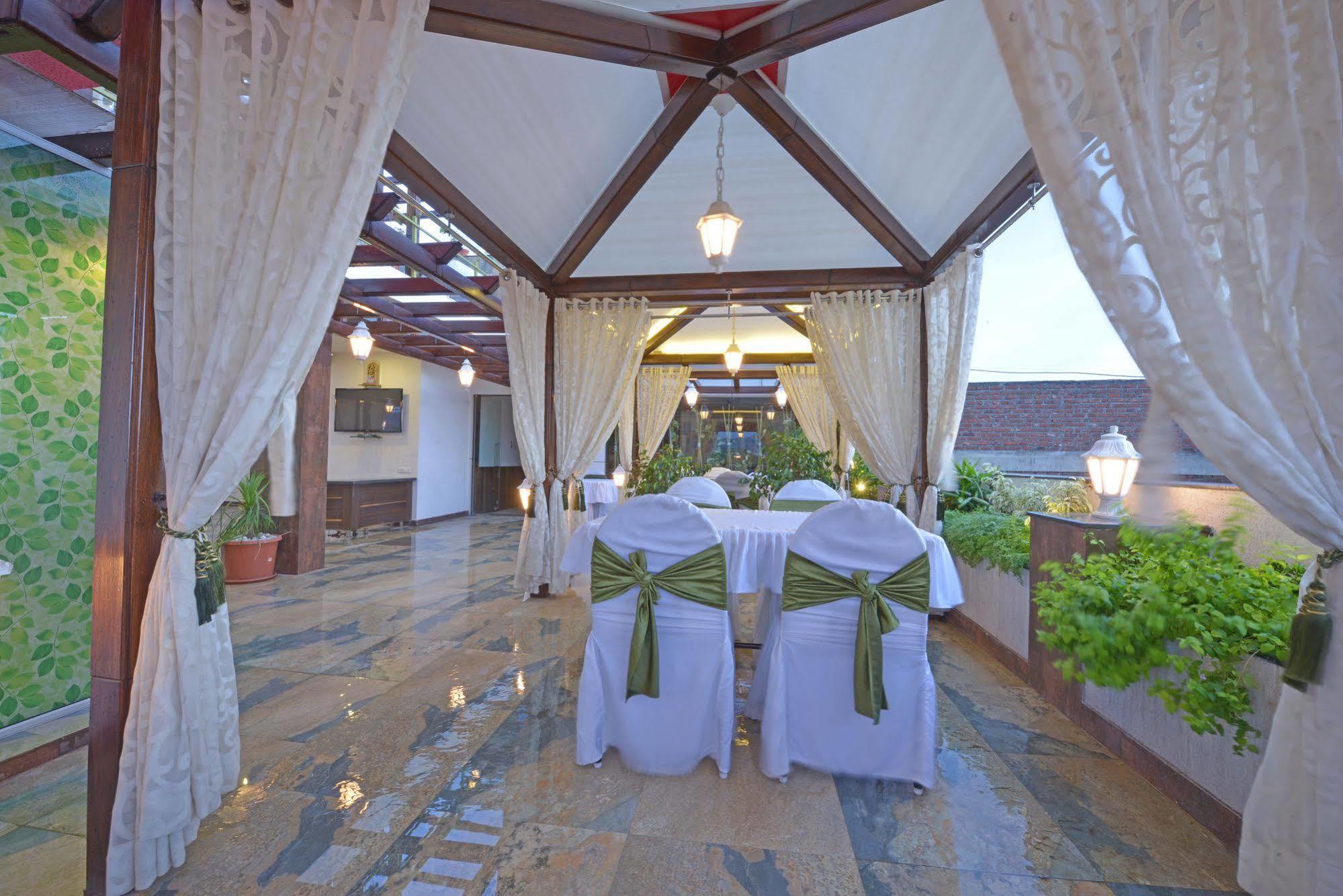 Hotel Jp International Aurangabad  Bagian luar foto